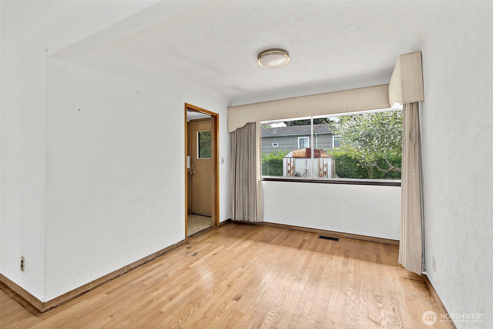 8403 S 120th St , Seattle, WA 98178