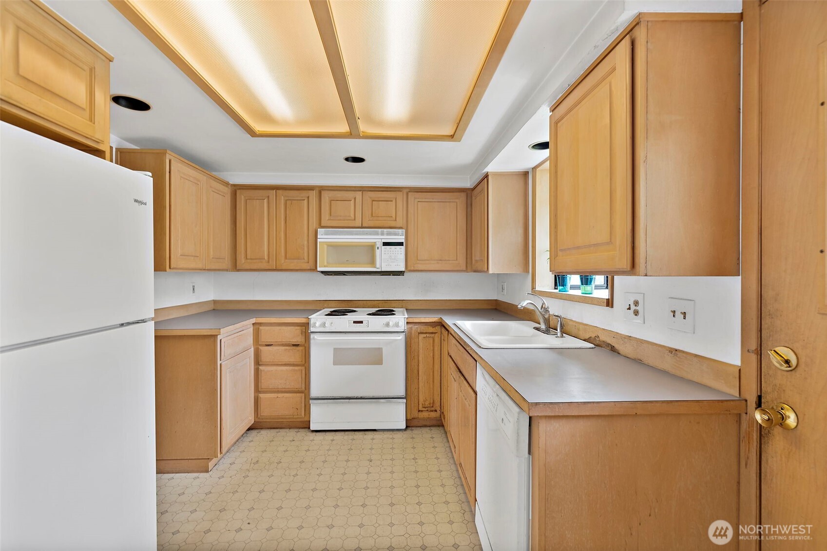 8403 S 120th St , Seattle, WA 98178