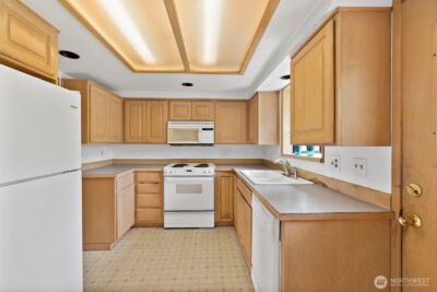 8403 S 120th St , Seattle, WA 98178 - Photo 13