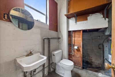 8403 S 120th St , Seattle, WA 98178 - Photo 28