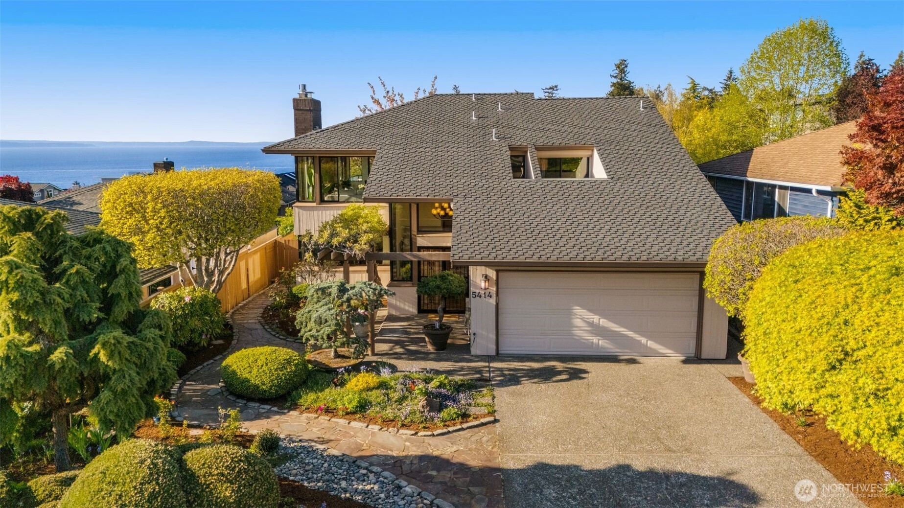 5414 SW Charlestown Street , Seattle, WA 98116