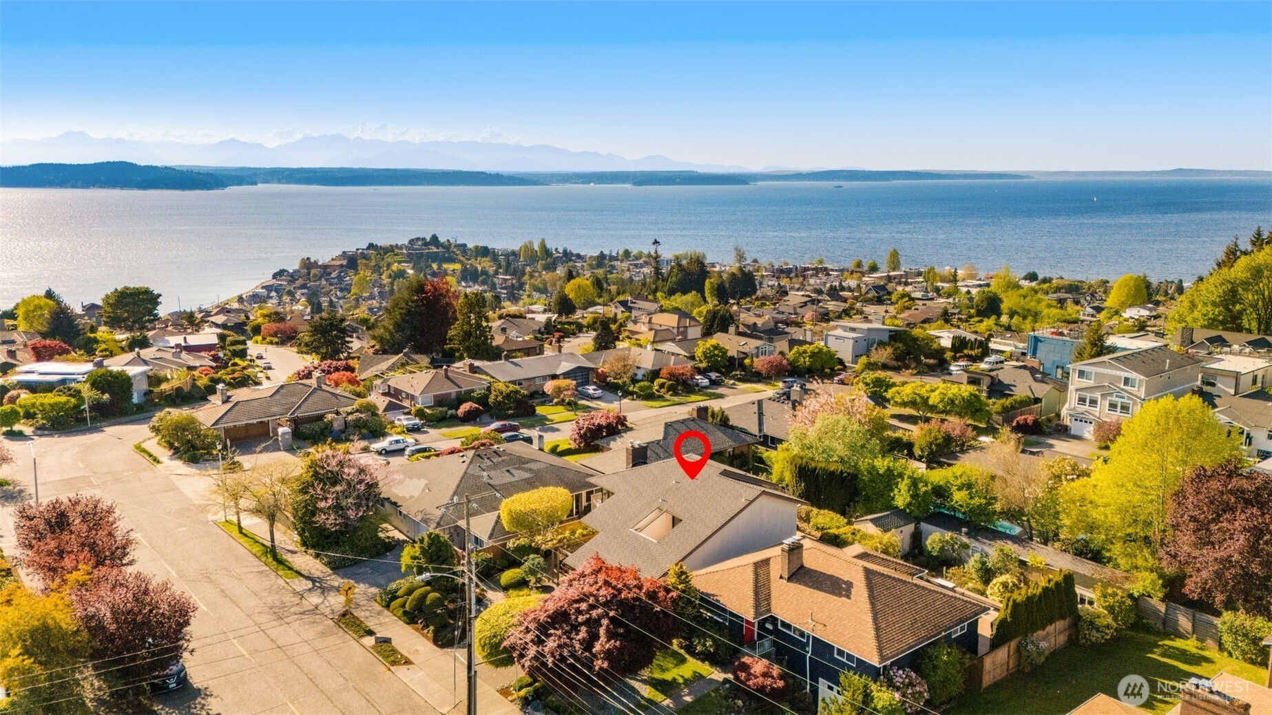5414 SW Charlestown Street , Seattle, WA 98116
