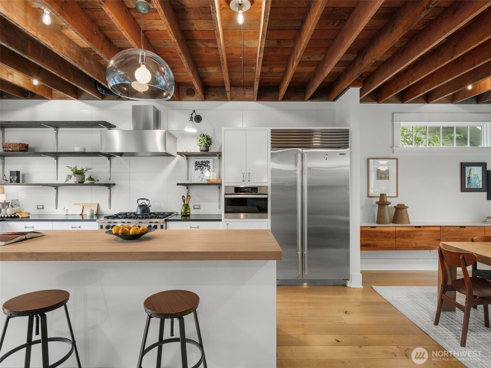 1909 4th Avenue N, Seattle, WA 98109