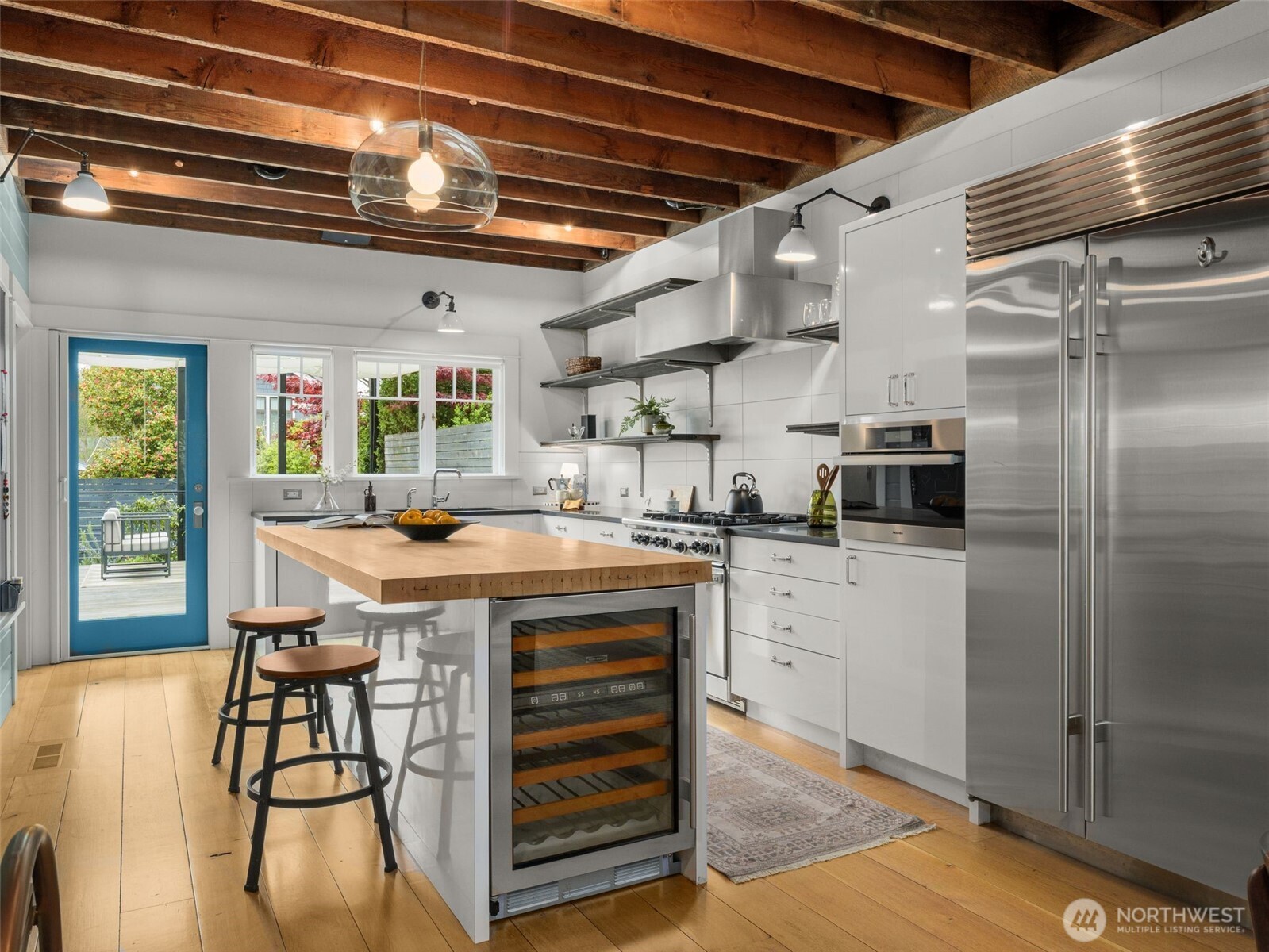 1909 4th Avenue N, Seattle, WA 98109