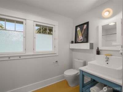 1909 4th Avenue N, Seattle, WA 98109 - Photo 22