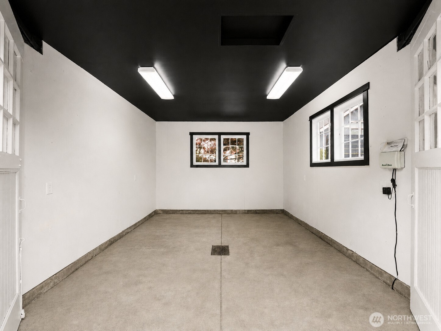 1909 4th Avenue N, Seattle, WA 98109