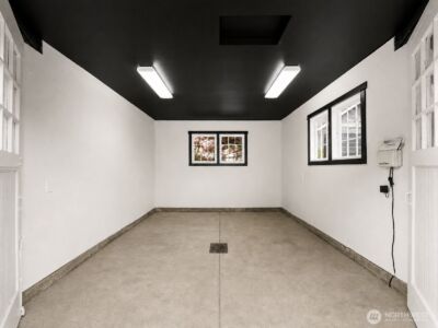 1909 4th Avenue N, Seattle, WA 98109 - Photo 33