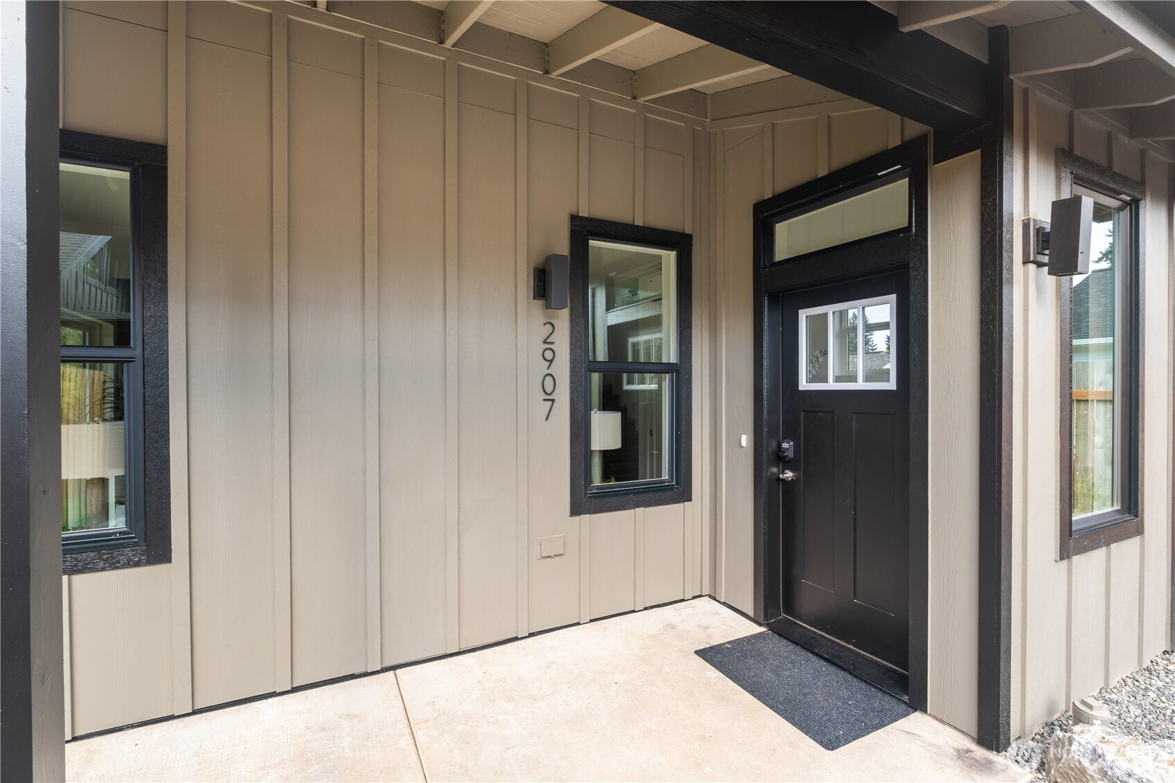 2907 Cedarwood Avenue , Bellingham, WA 98225