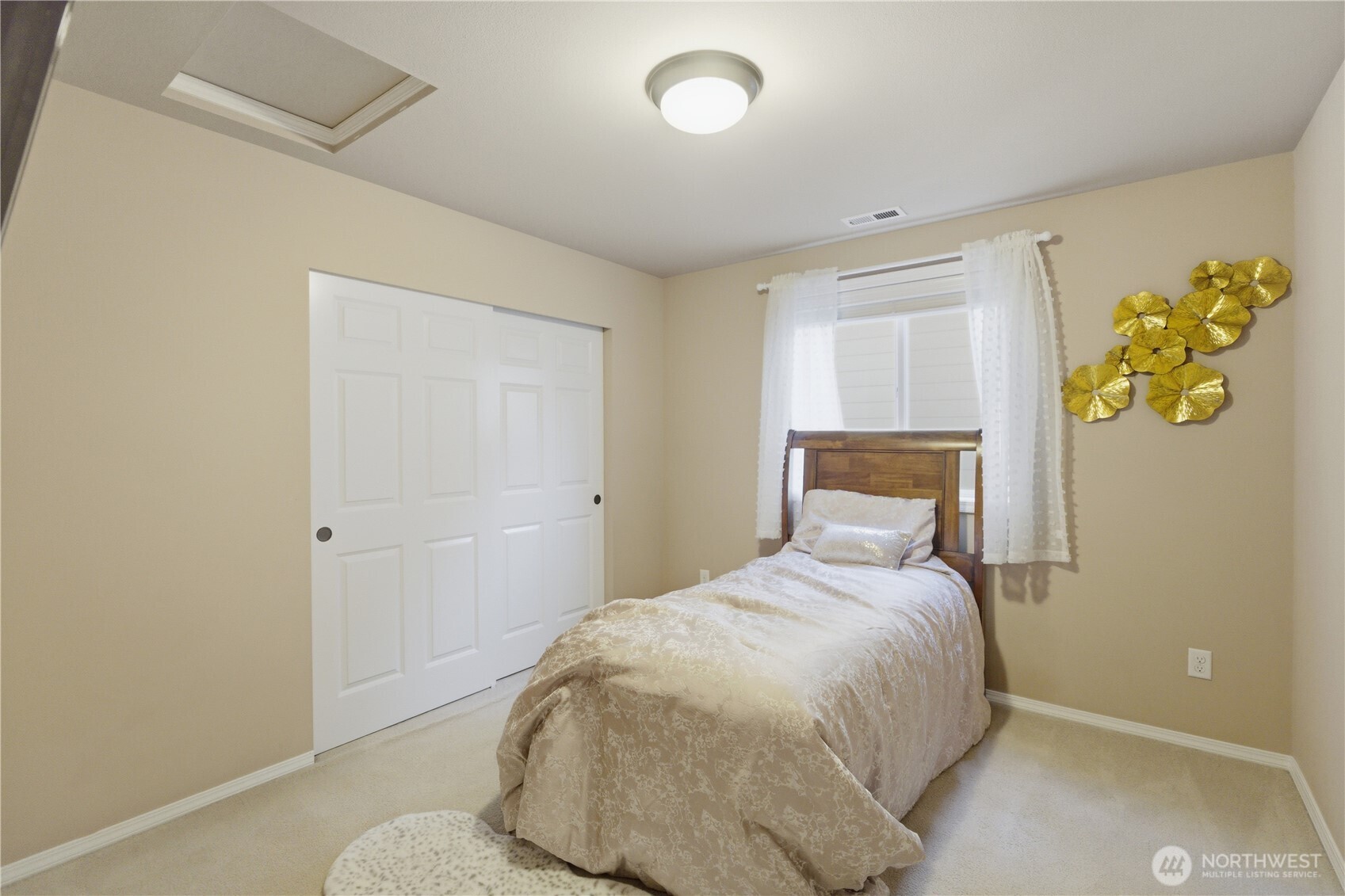 12855 NE 197th Place , Woodinville, WA 98072
