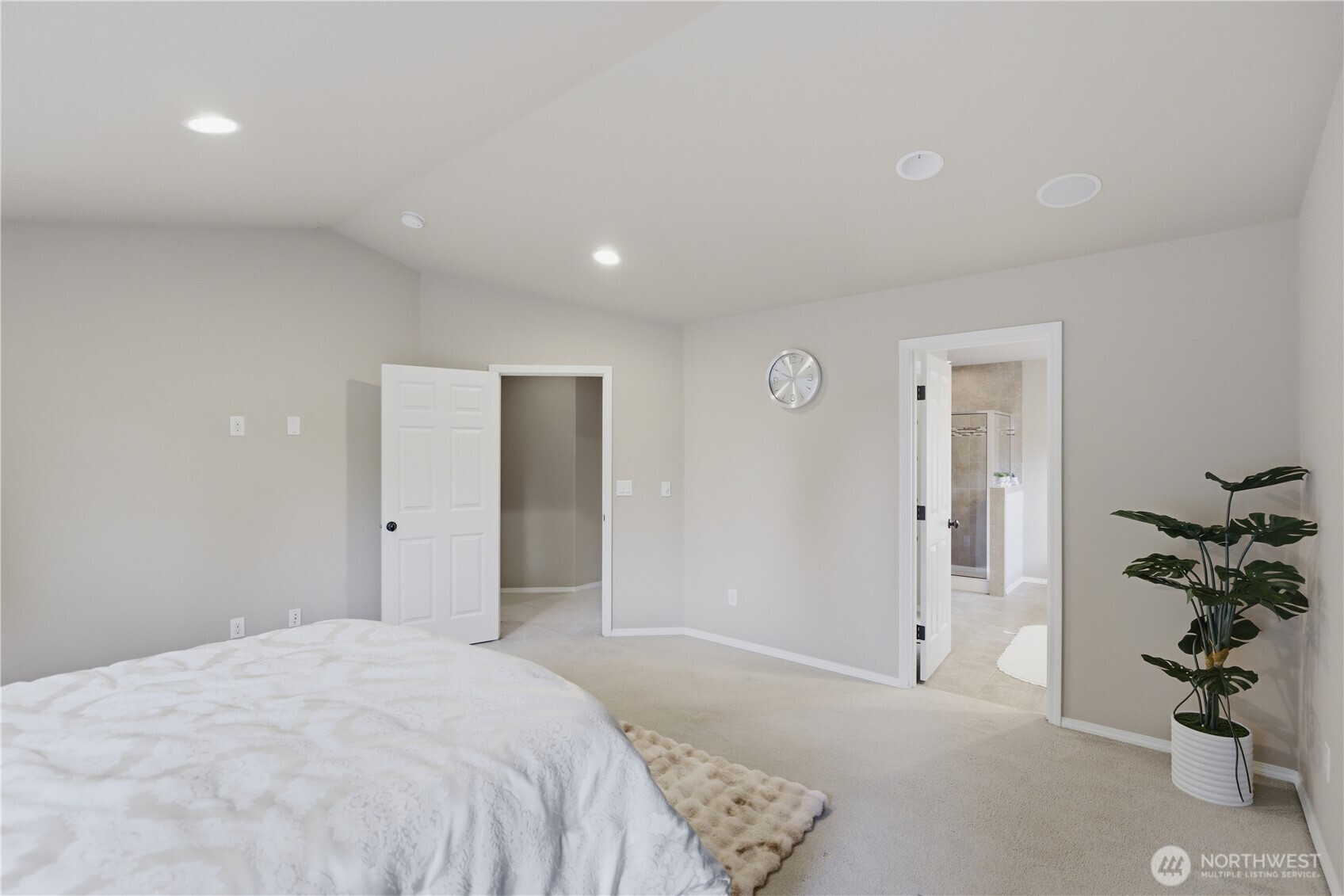 12855 NE 197th Place , Woodinville, WA 98072