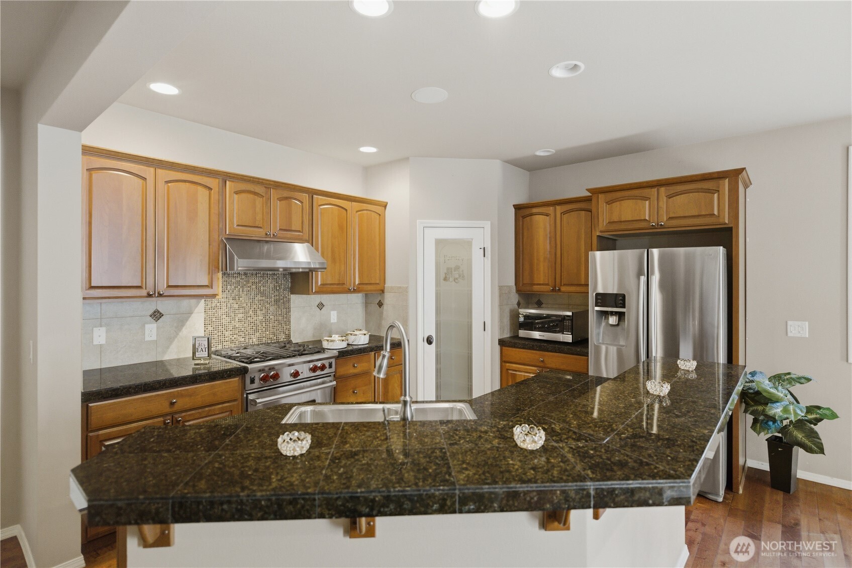 12855 NE 197th Place , Woodinville, WA 98072