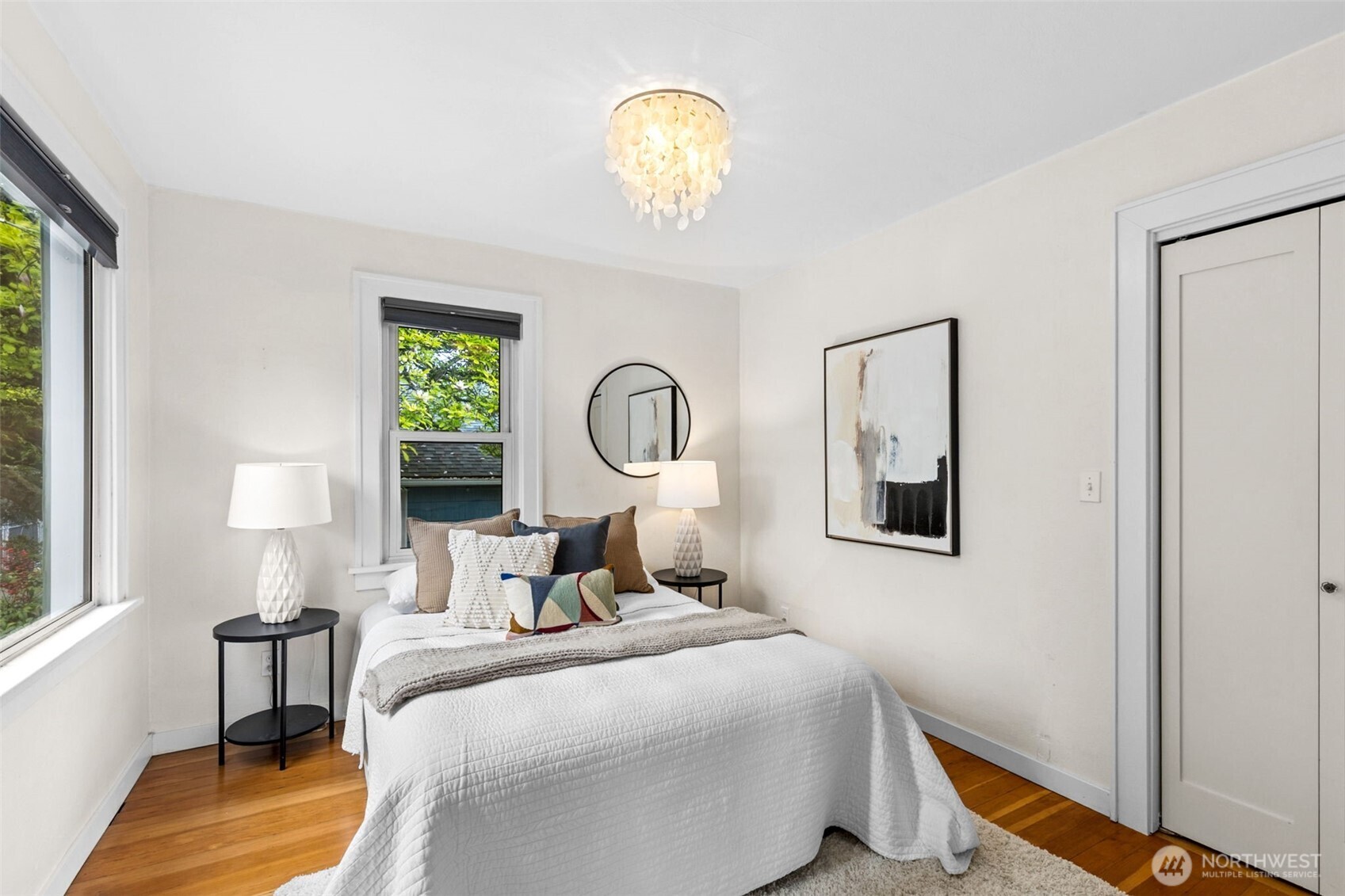 705 N 104th Street , Seattle, WA 98133