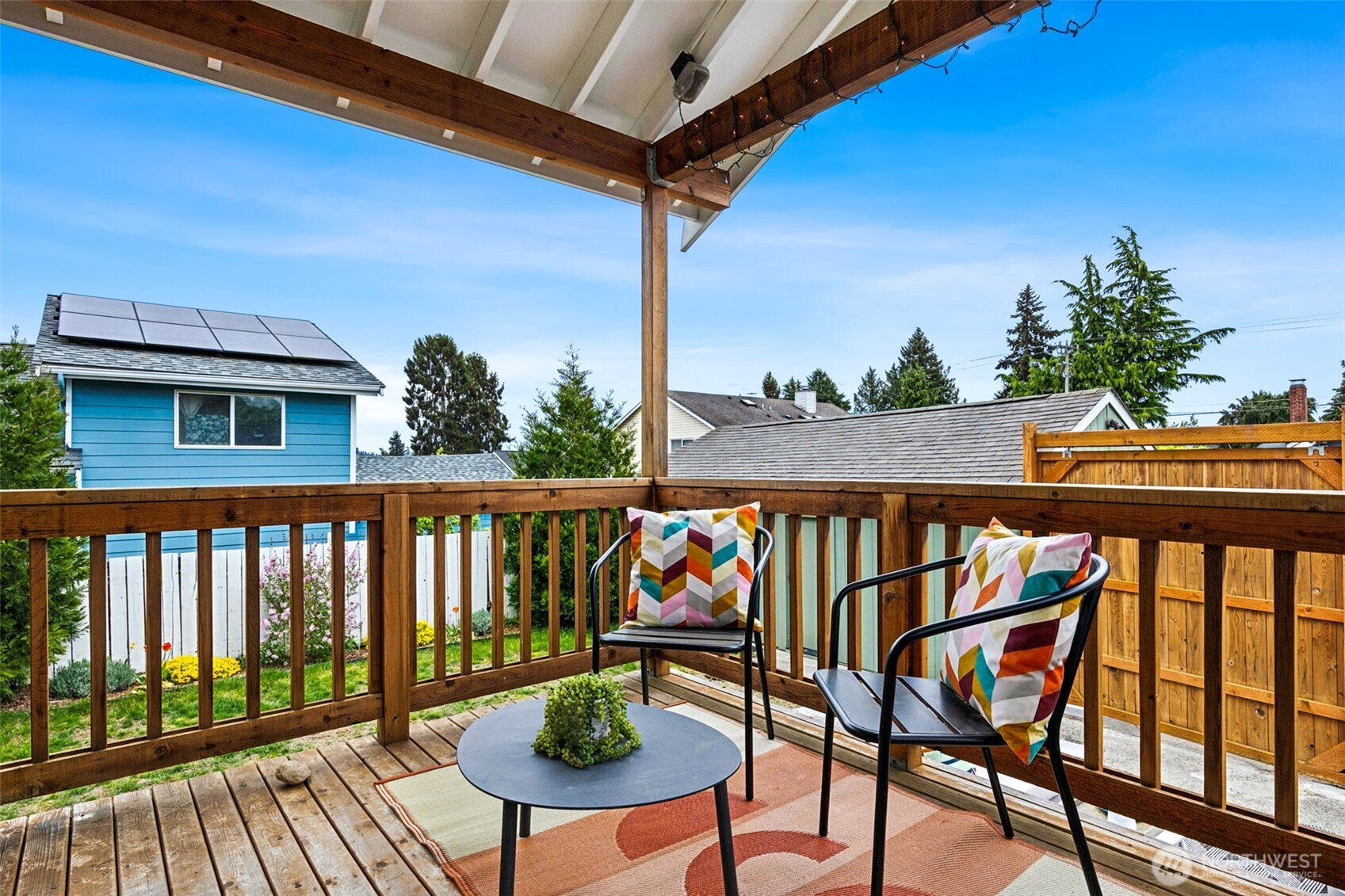 705 N 104th Street , Seattle, WA 98133