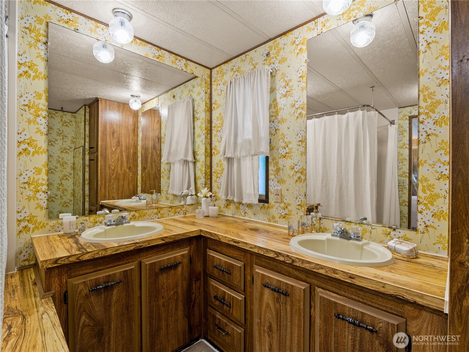 2500 S 370th Street #96, Federal Way, WA 98003