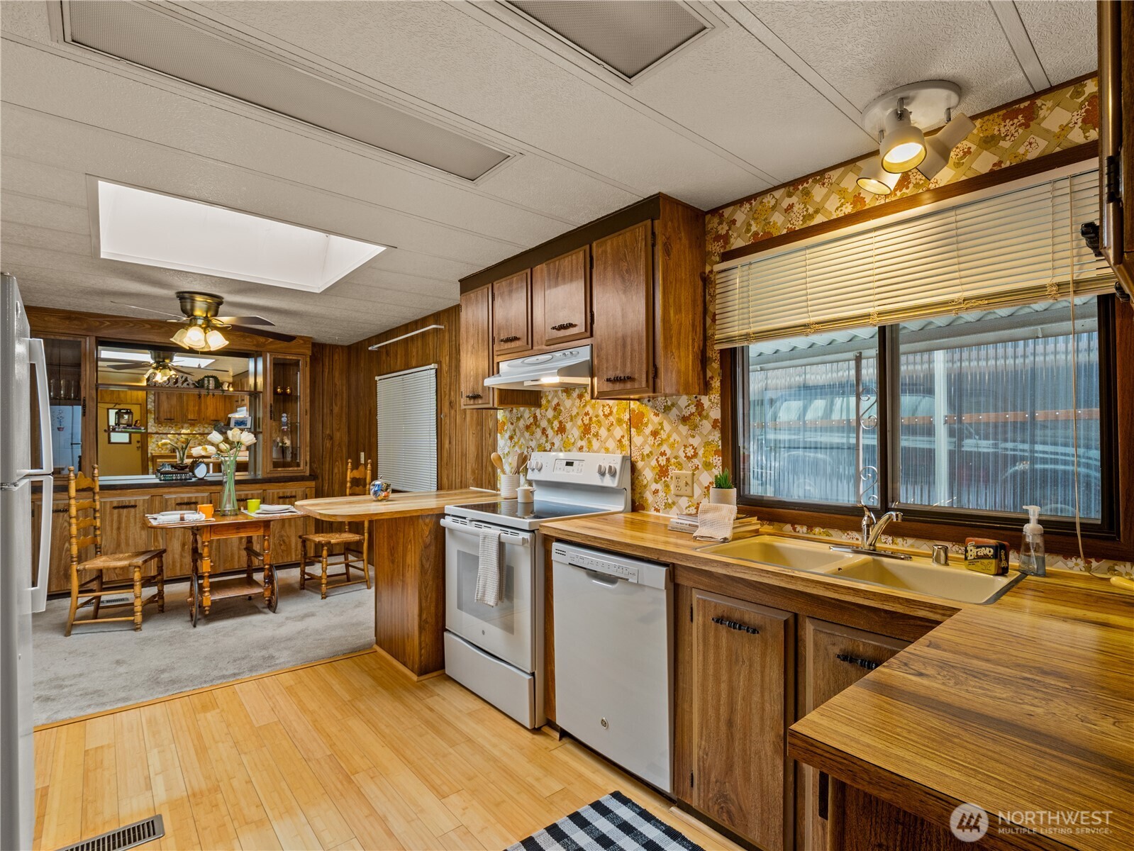 2500 S 370th Street #96, Federal Way, WA 98003