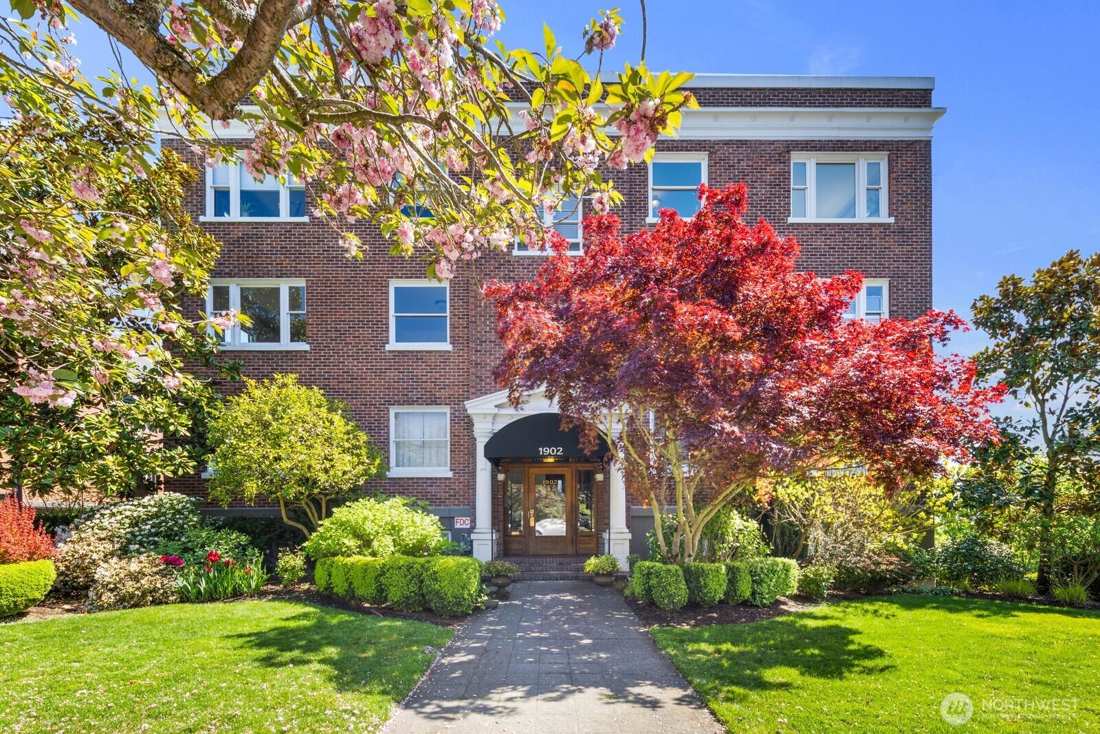 1902 Bigelow Avenue N #304, Seattle, WA 98109