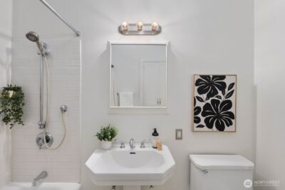 1902 Bigelow Avenue N #304, Seattle, WA 98109 - Photo 18