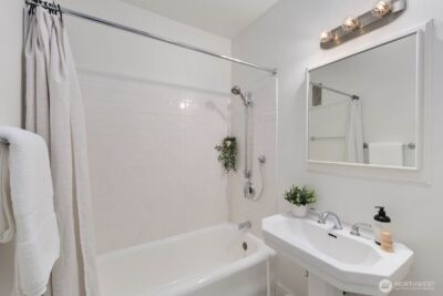 1902 Bigelow Avenue N #304, Seattle, WA 98109 - Photo 19