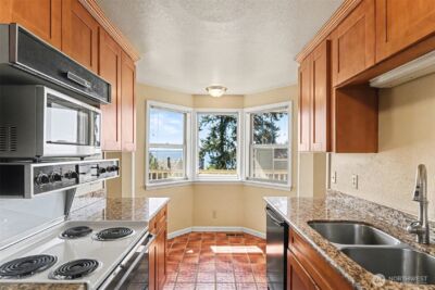 10917 80th Place NE, Kirkland, WA 98034 - Photo 13