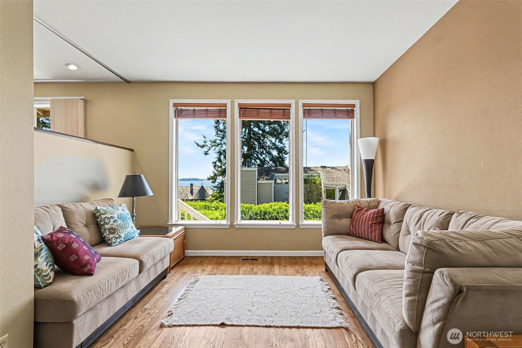 10917 80th Place NE, Kirkland, WA 98034