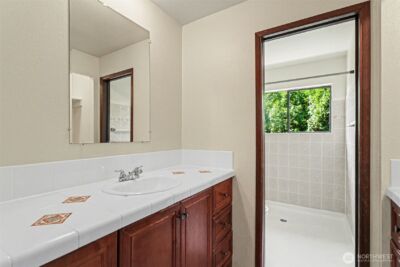 10917 80th Place NE, Kirkland, WA 98034 - Photo 17