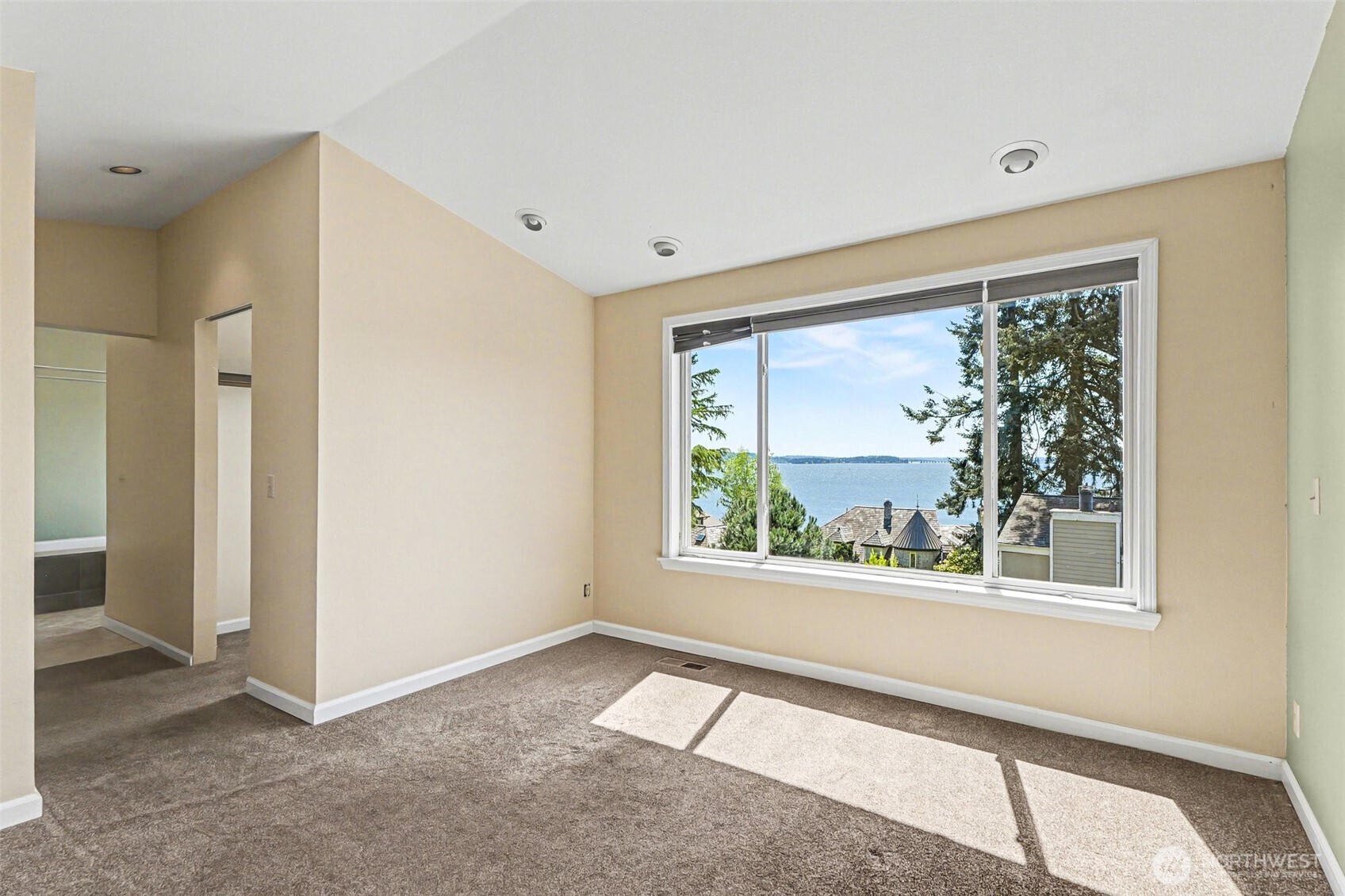 10917 80th Place NE, Kirkland, WA 98034