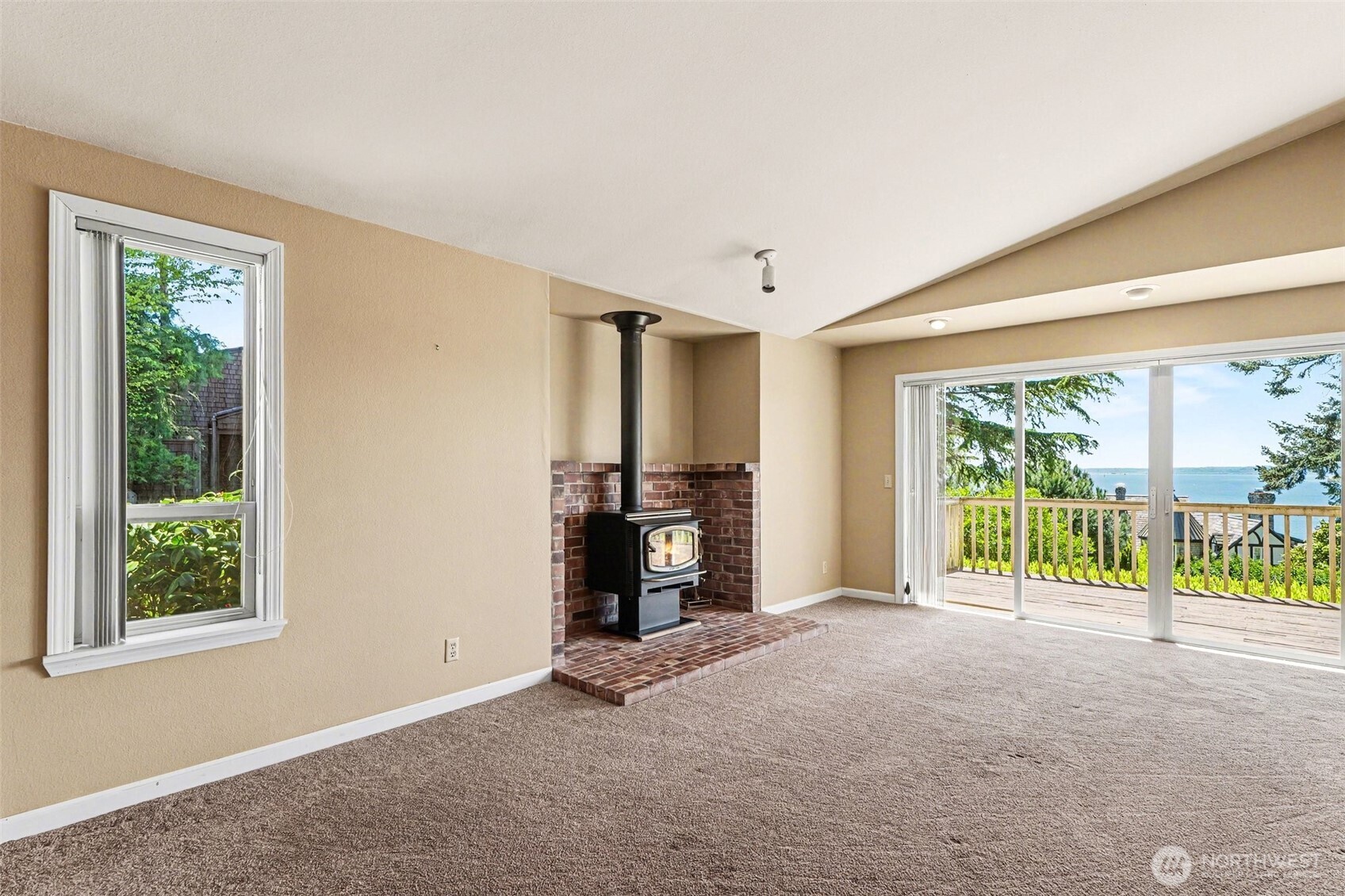 10917 80th Place NE, Kirkland, WA 98034