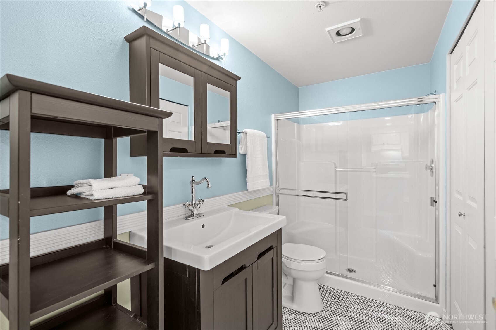 4701 NW Walgren Drive #A201, Silverdale, WA 98383