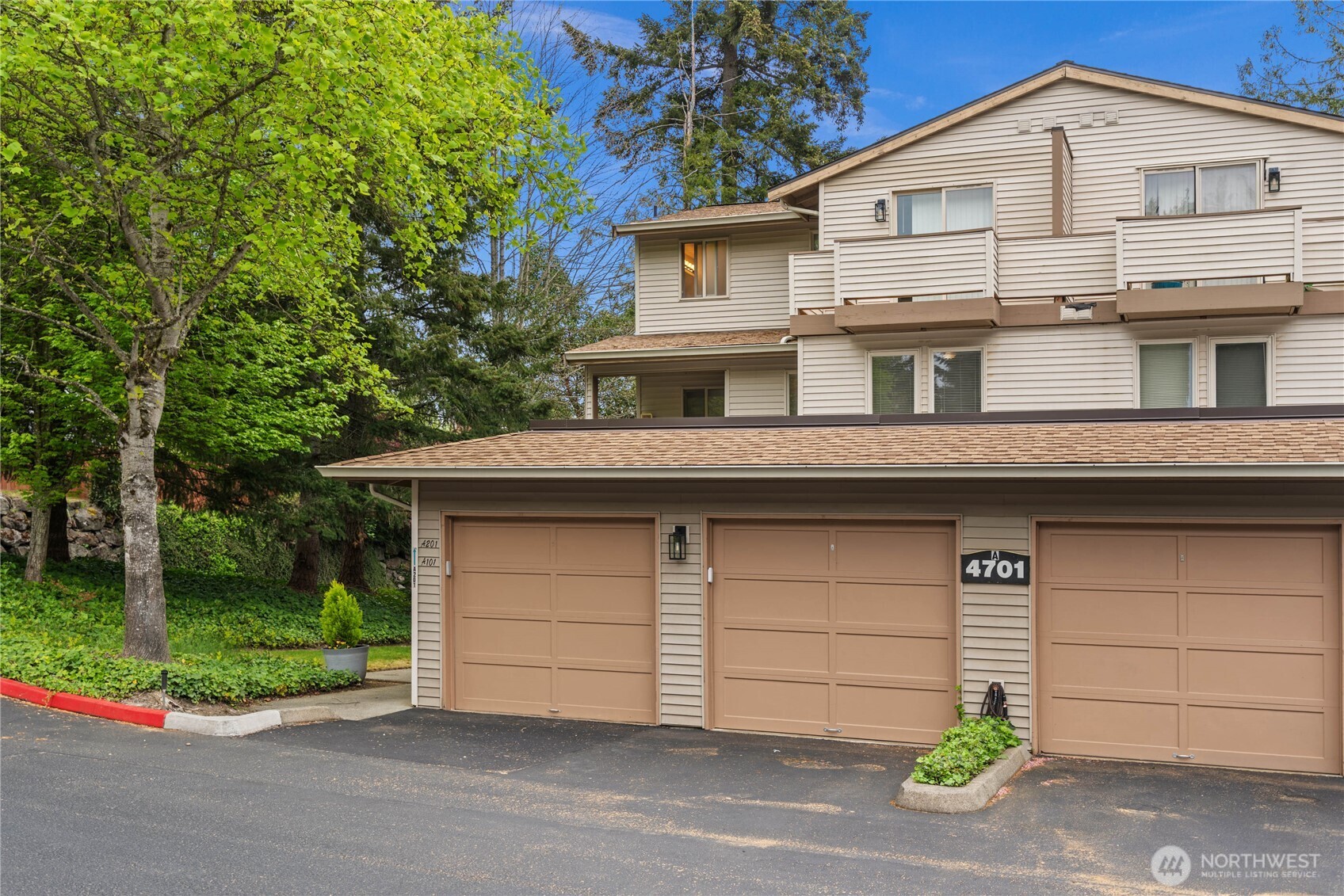 4701 NW Walgren Drive #A201, Silverdale, WA 98383
