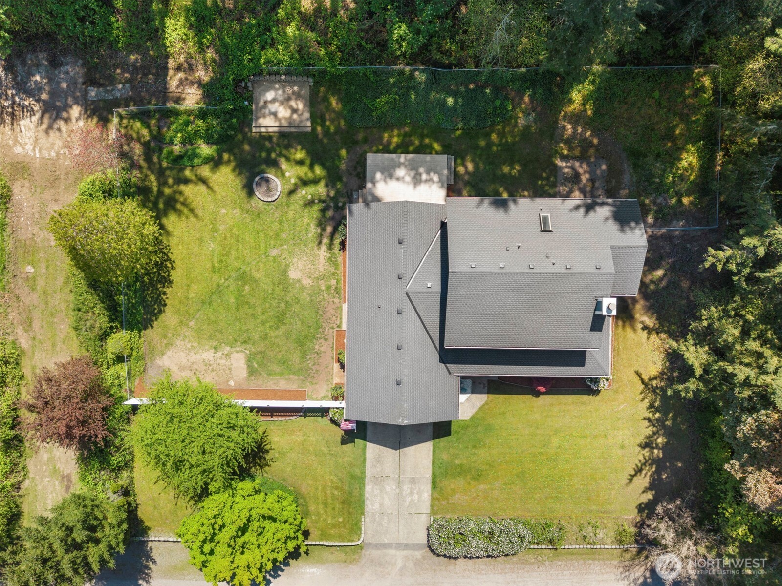 858 Illahee Drive , Fox Island, WA 98333