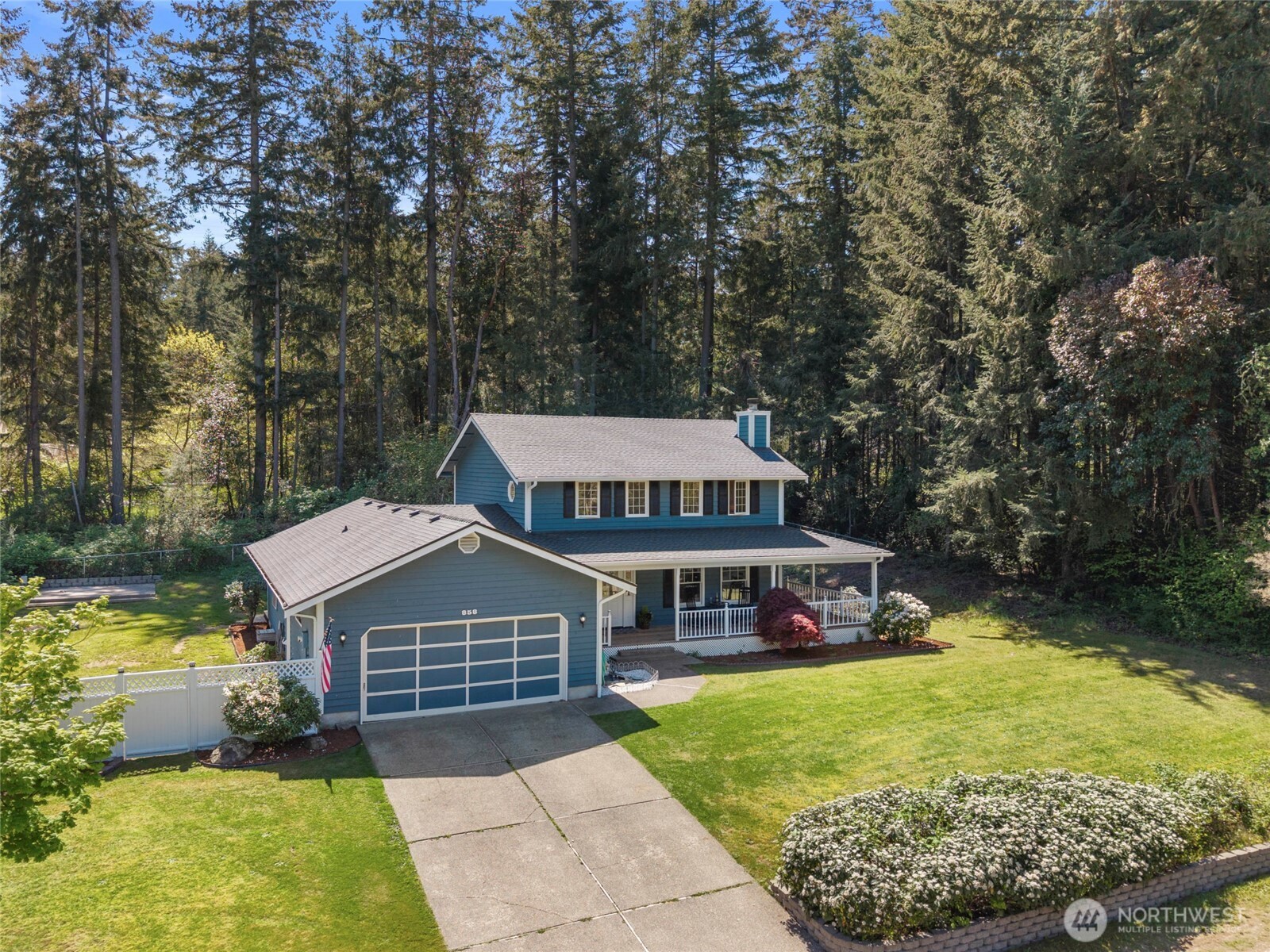 858 Illahee Drive , Fox Island, WA 98333