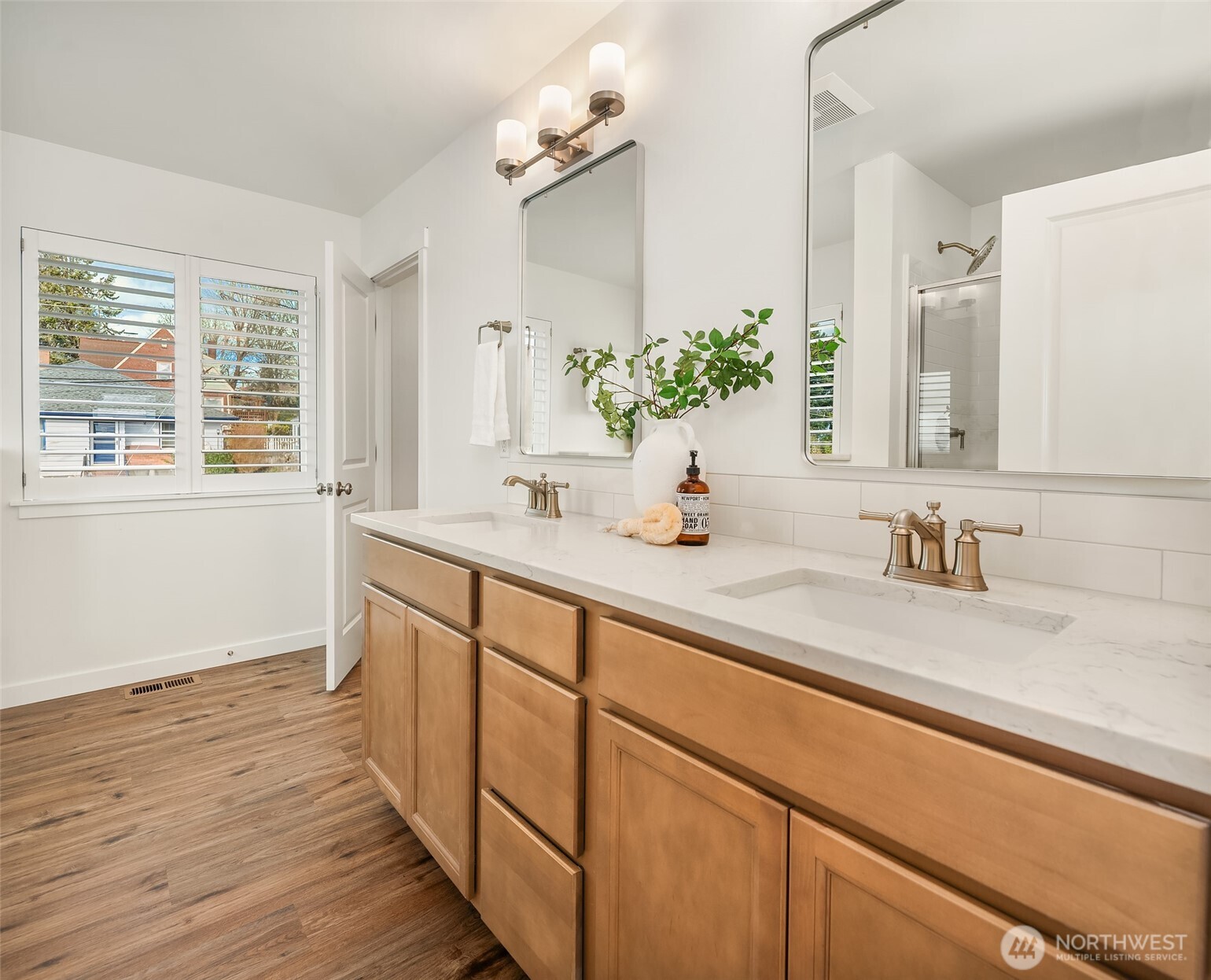 2401 E 16th Street , Bremerton, WA 98310