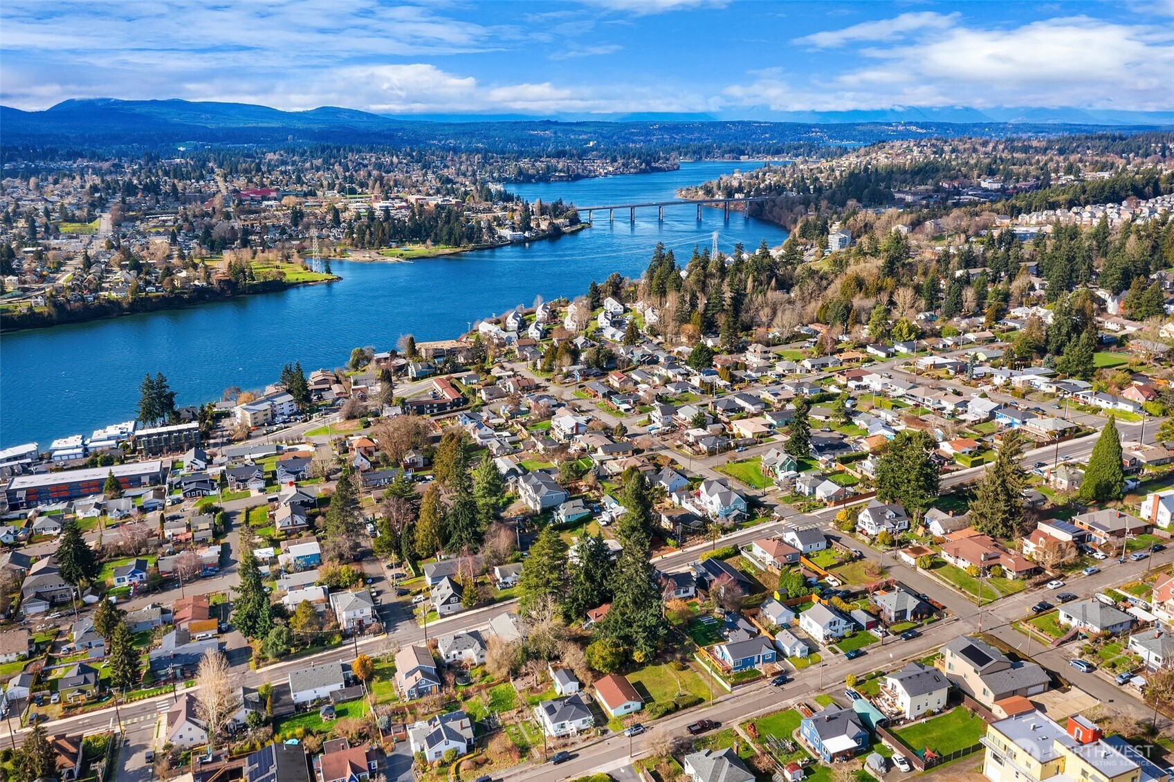 2401 E 16th Street , Bremerton, WA 98310