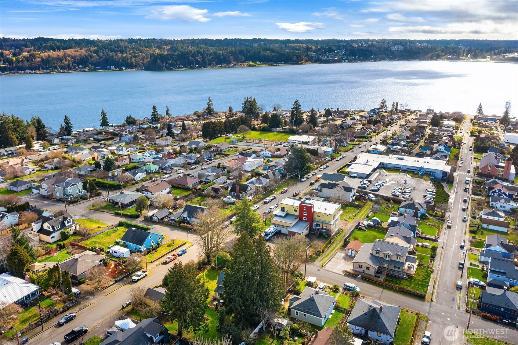 2401 E 16th Street , Bremerton, WA 98310