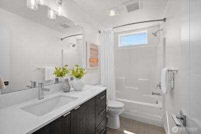 12000 31st Avenue NE, Seattle, WA 98125 - Photo 11