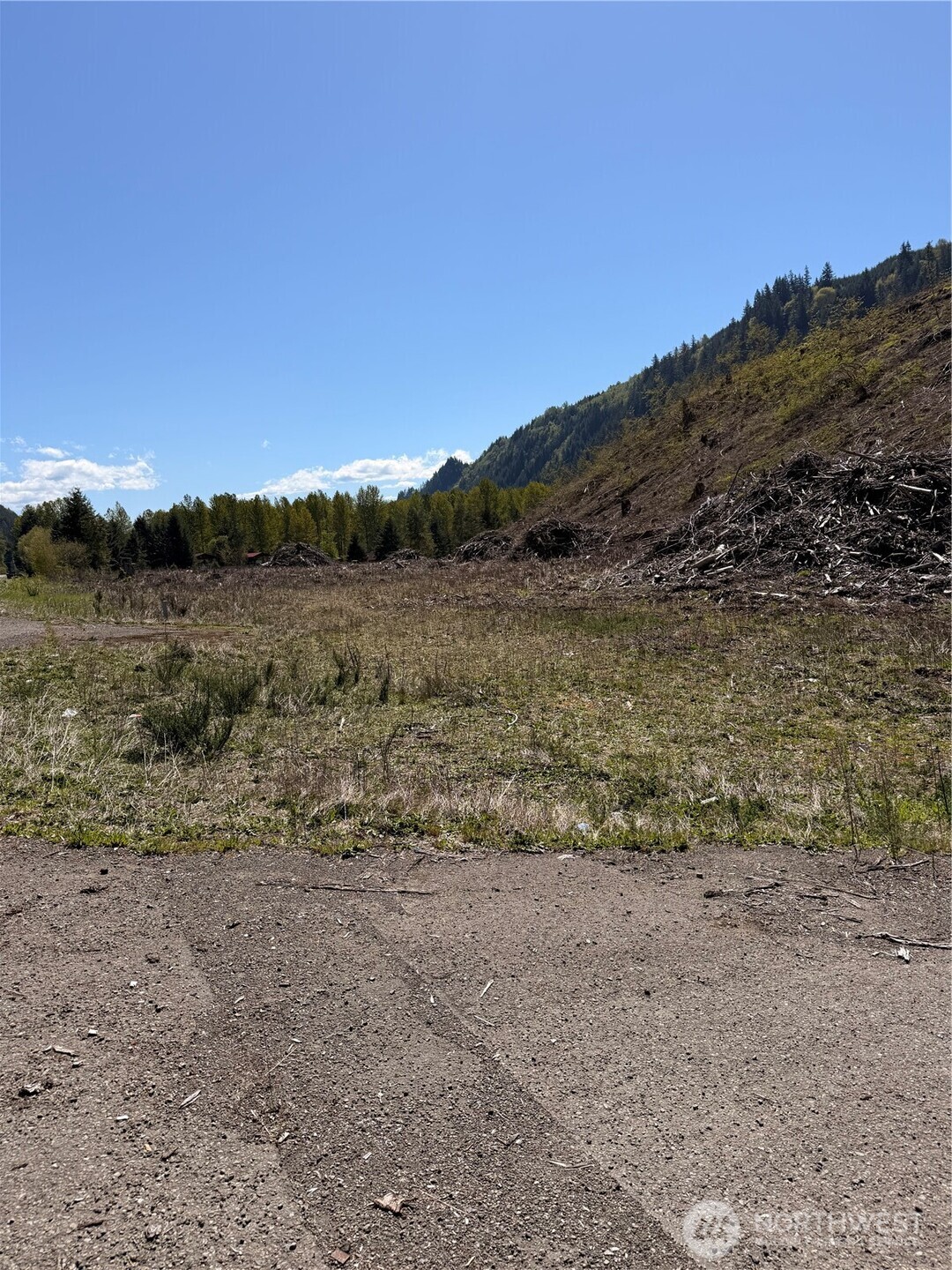 3 US Highway 12 , Glenoma, WA 98336