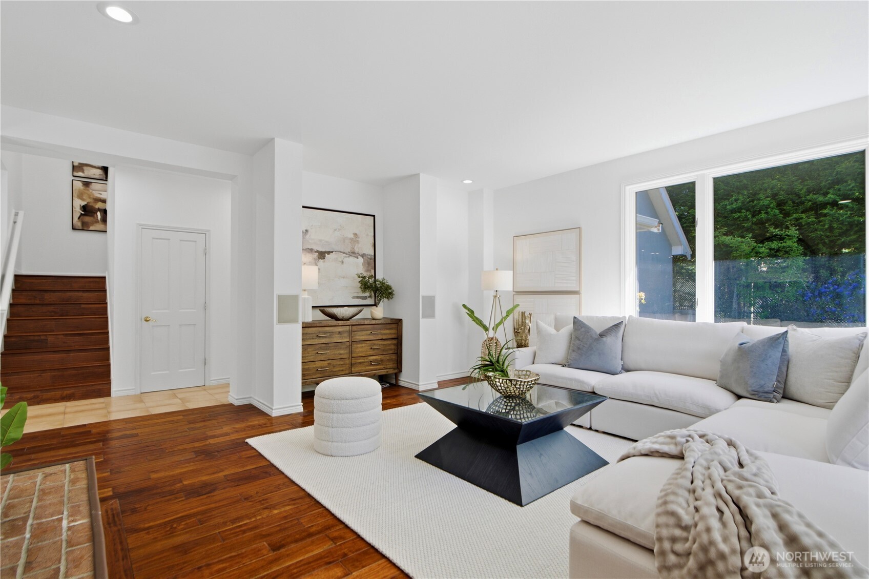 15885 SE 62nd St , Bellevue, WA 98006