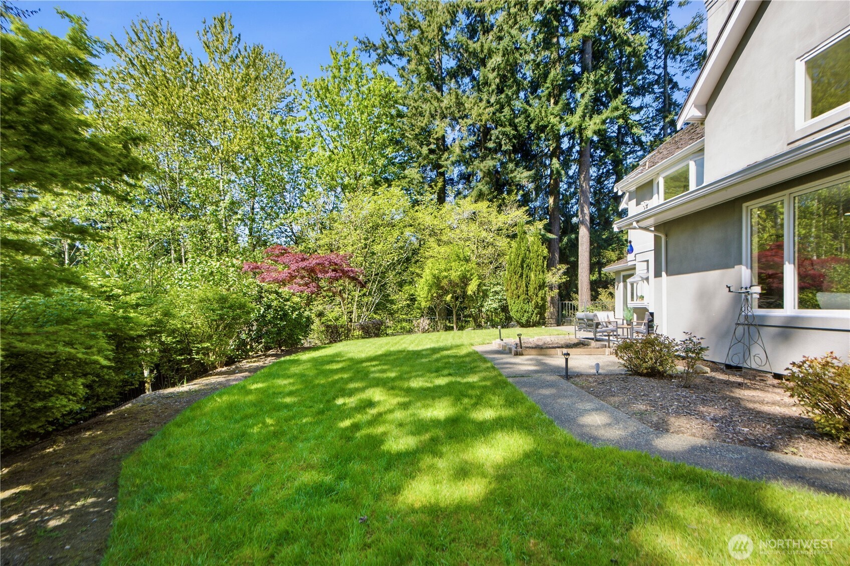 15885 SE 62nd St , Bellevue, WA 98006