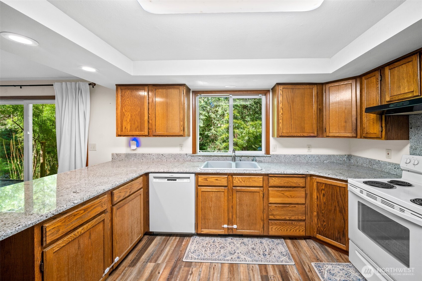 8518 Lake Lucinda Drive SW, Olympia, WA 98512