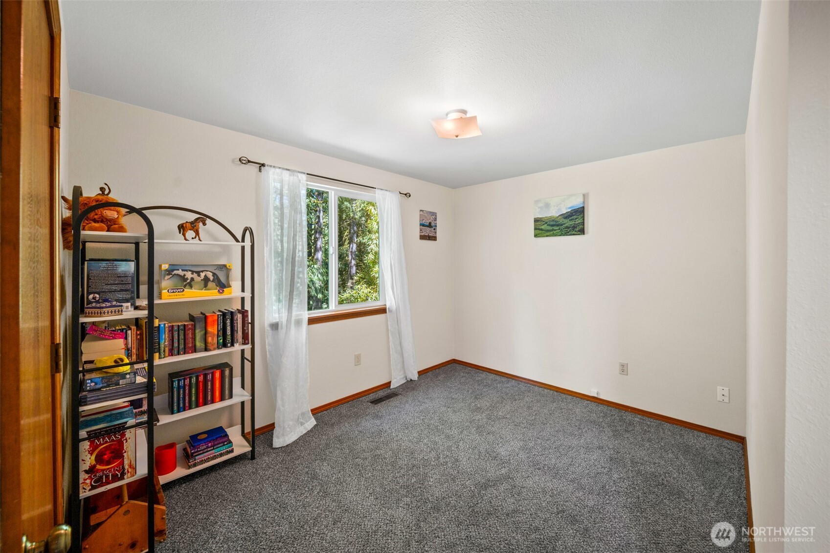 8518 Lake Lucinda Drive SW, Olympia, WA 98512