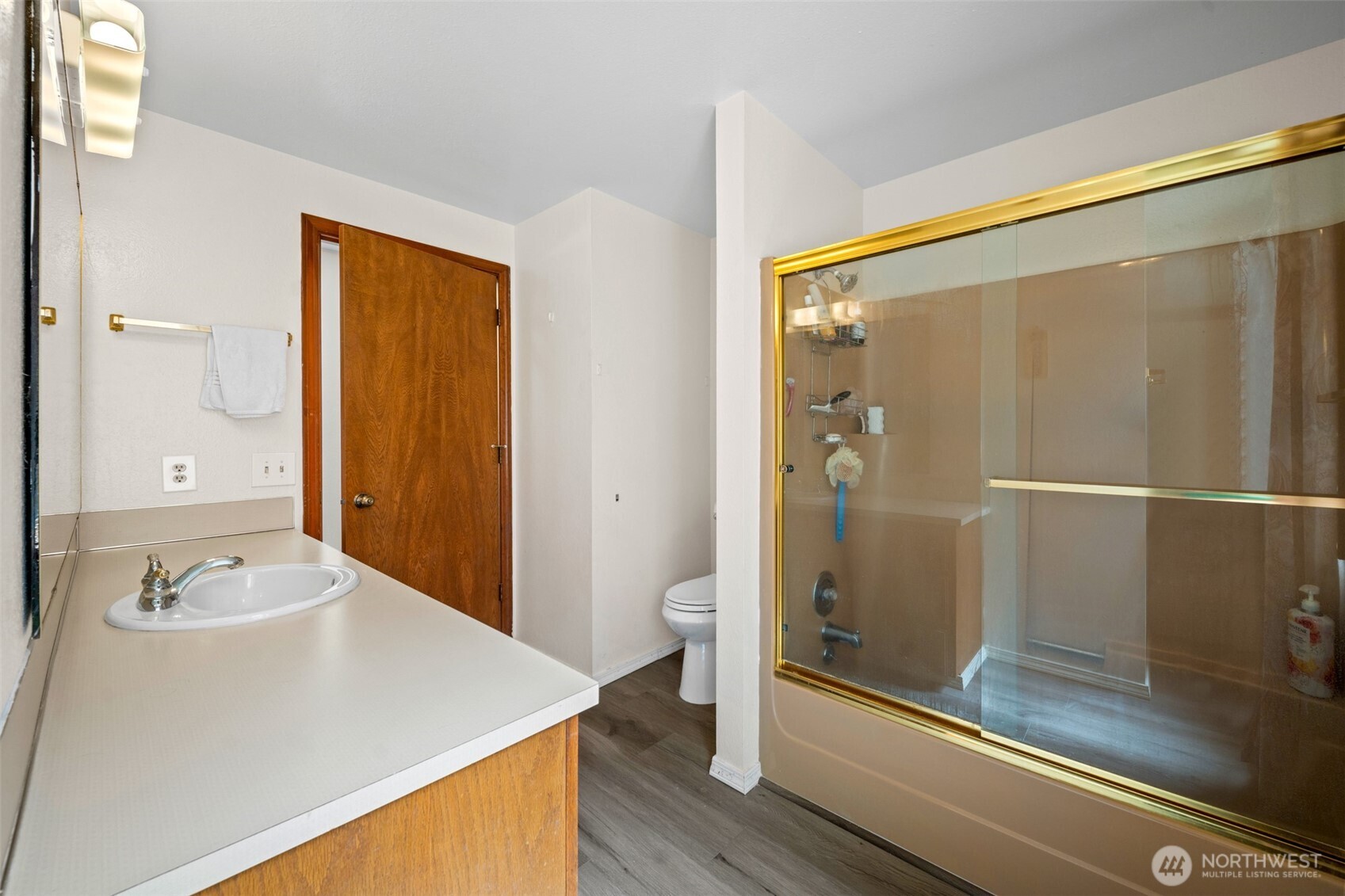 8518 Lake Lucinda Drive SW, Olympia, WA 98512