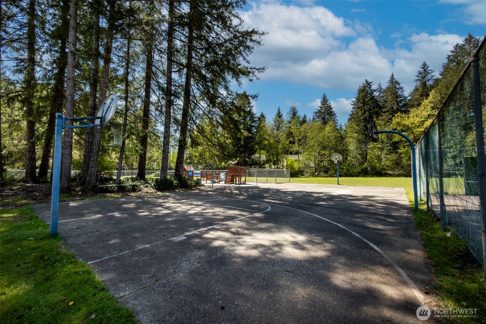 8518 Lake Lucinda Drive SW, Olympia, WA 98512