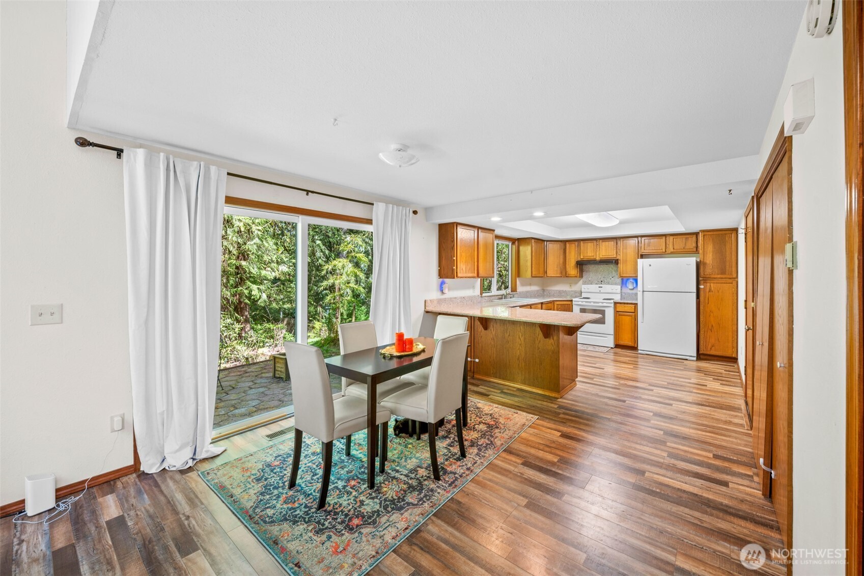 8518 Lake Lucinda Drive SW, Olympia, WA 98512