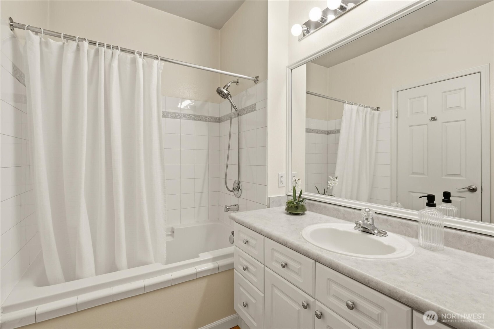 16125 Juanita-Woodinville Way NE #2511, Bothell, WA 98011