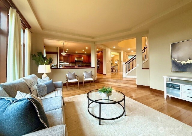 23419 NE 10th Place , Sammamish, WA 98074