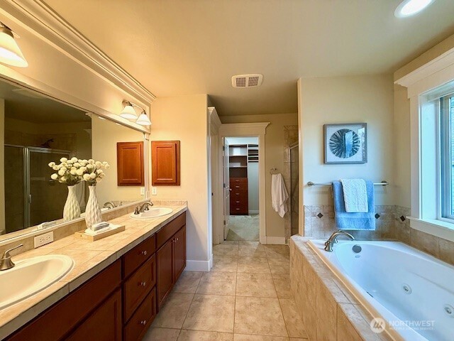 23419 NE 10th Place , Sammamish, WA 98074
