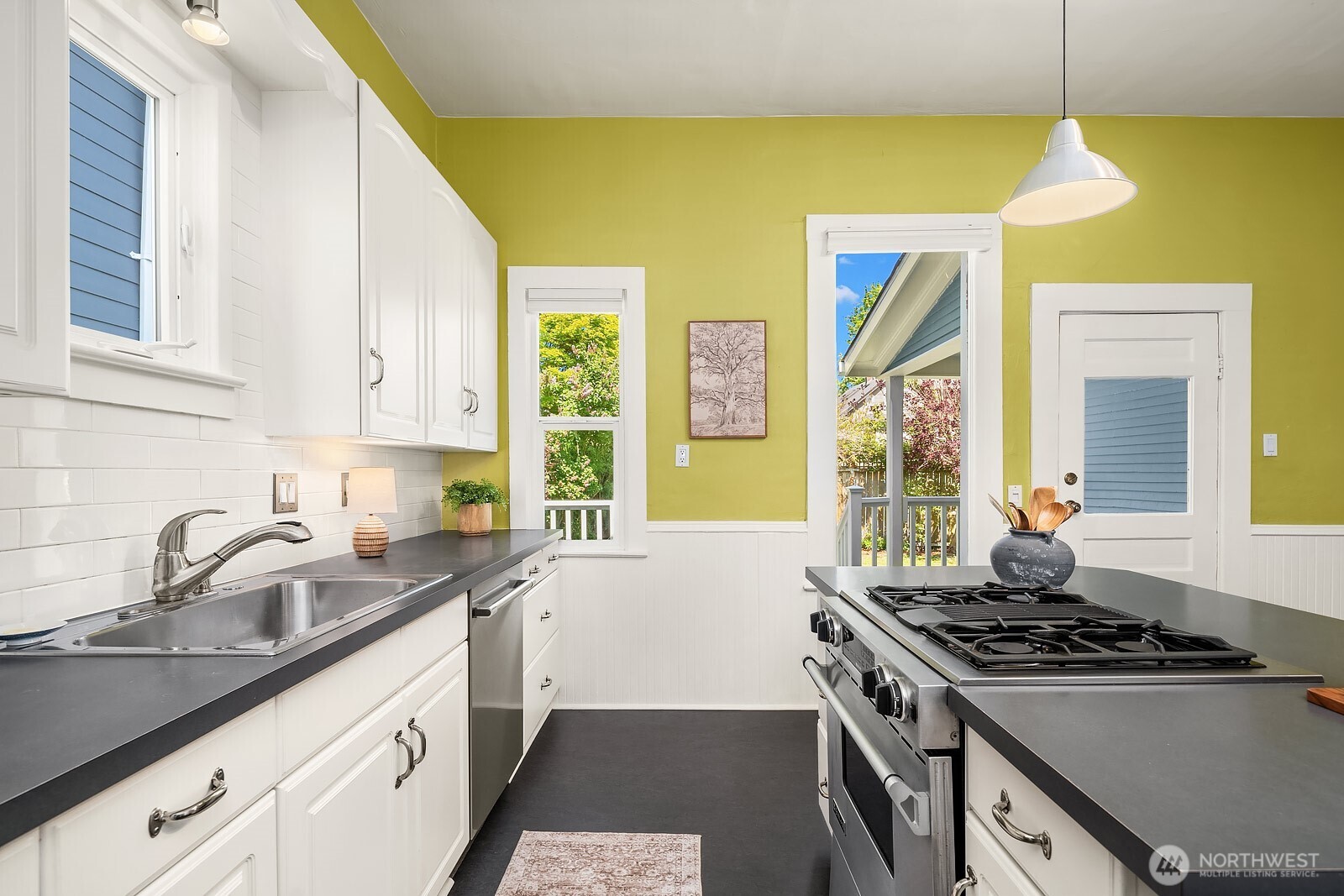 2434 S Irving Street , Seattle, WA 98144-3728