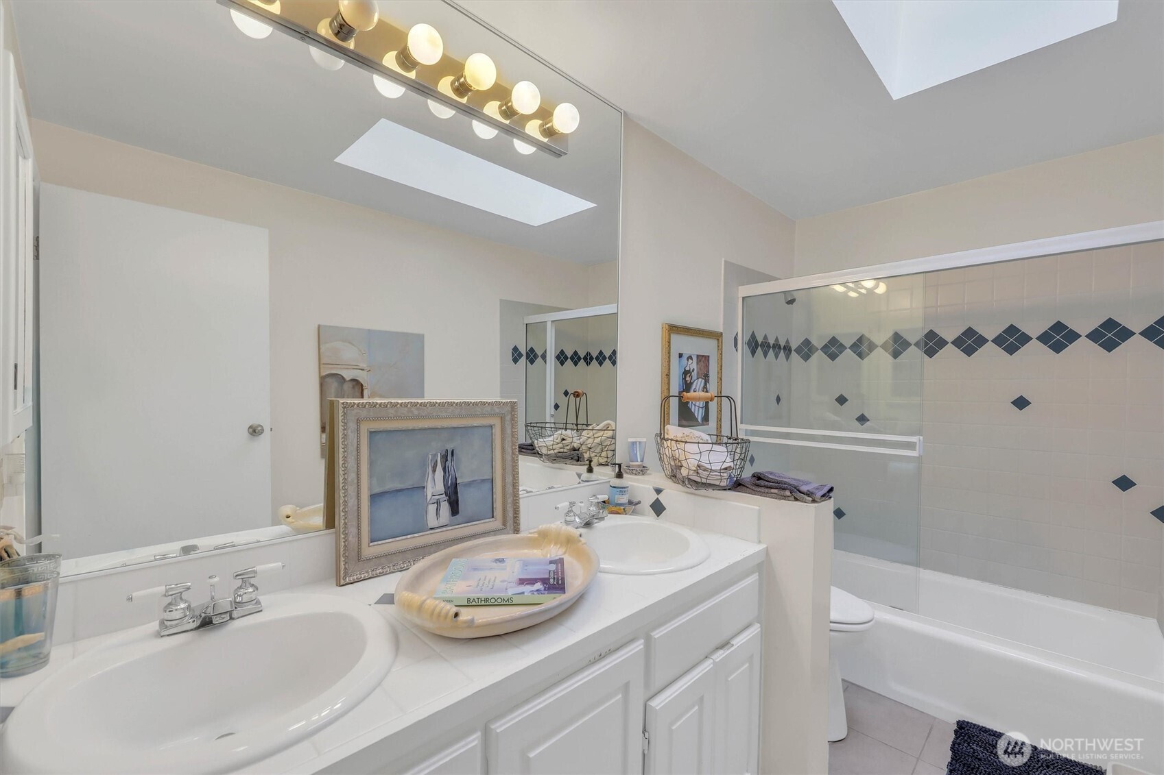 13320 211th Place NE, Woodinville, WA 98077