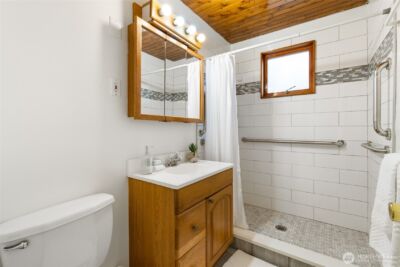15822 34th Avenue NE, Lake Forest Park, WA 98155 - Photo 14