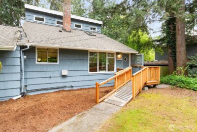 15822 34th Avenue NE, Lake Forest Park, WA 98155 - Photo 2